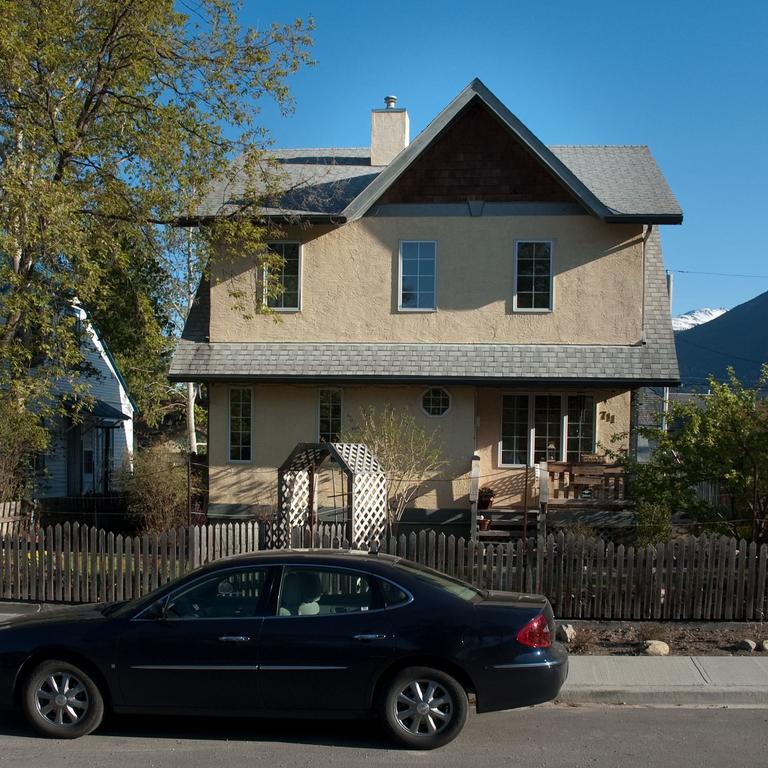 711 Miette Ave Jasper Room photo